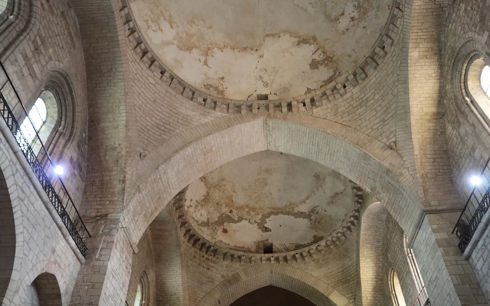 Coupoles romanes de l'abbatiale Sainte-Marie de Souillac