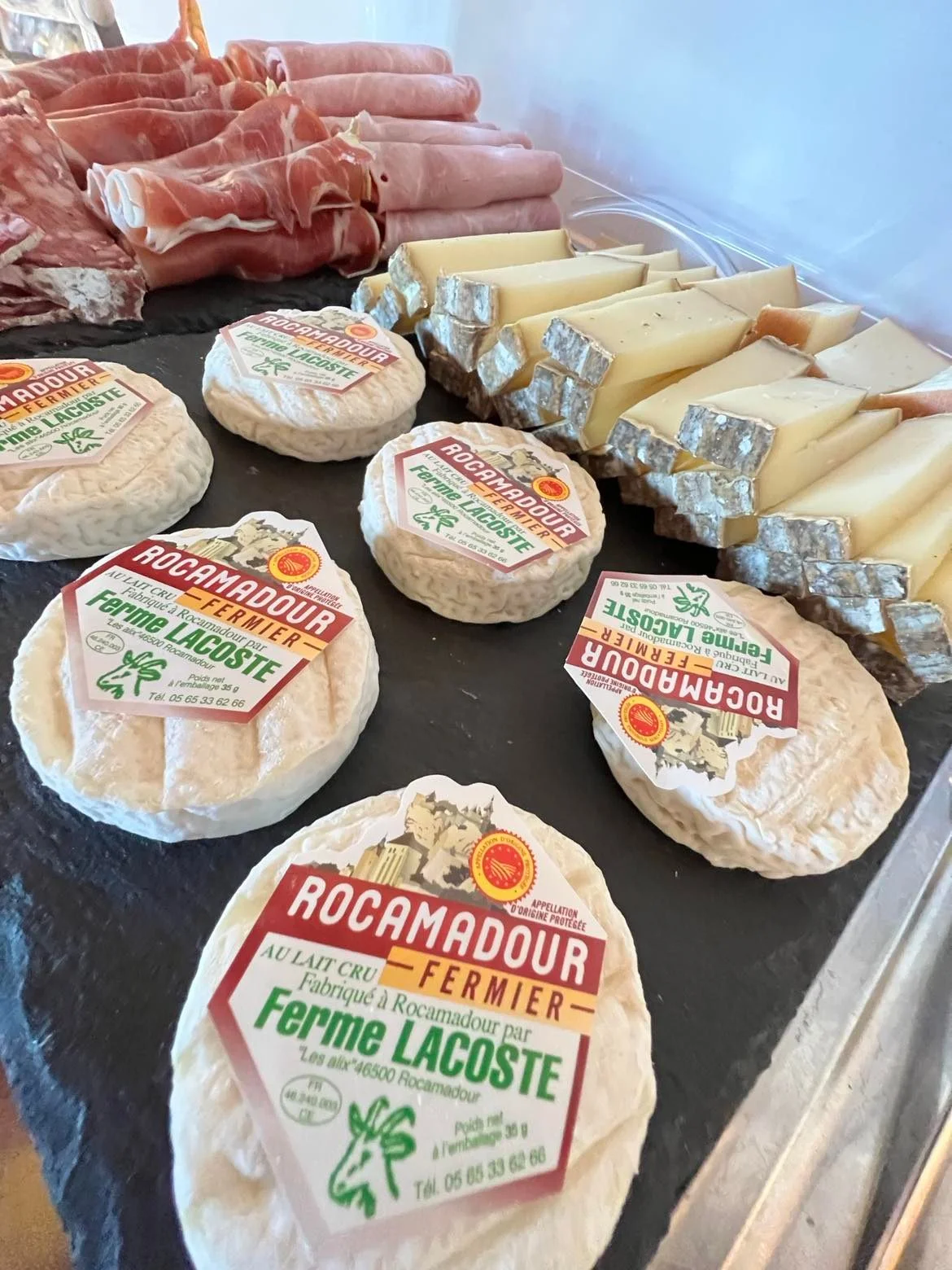 Fromages AOP et spécialités lotoises - Petit-déjeuner régional Rocamadour