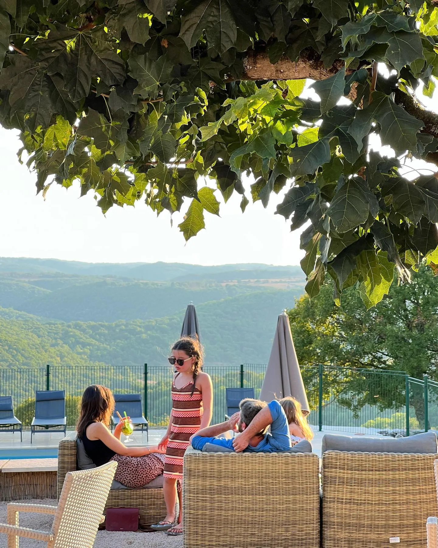 Coucher de soleil terrasse Hôtel Les Vieilles Tours