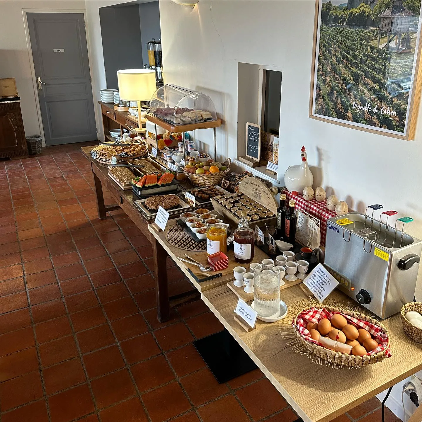 Mobilier extérieur terrasse hôtel Lot