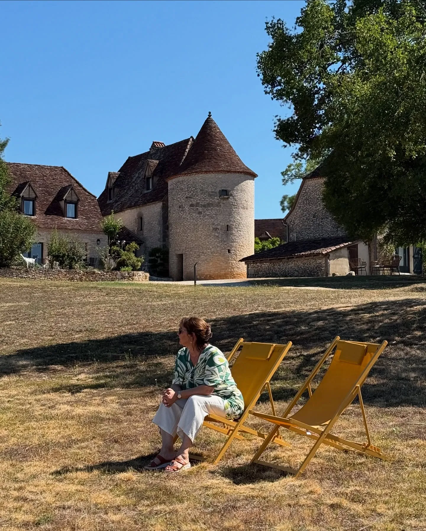 Transats détente vue tour hôtel Rocamadour