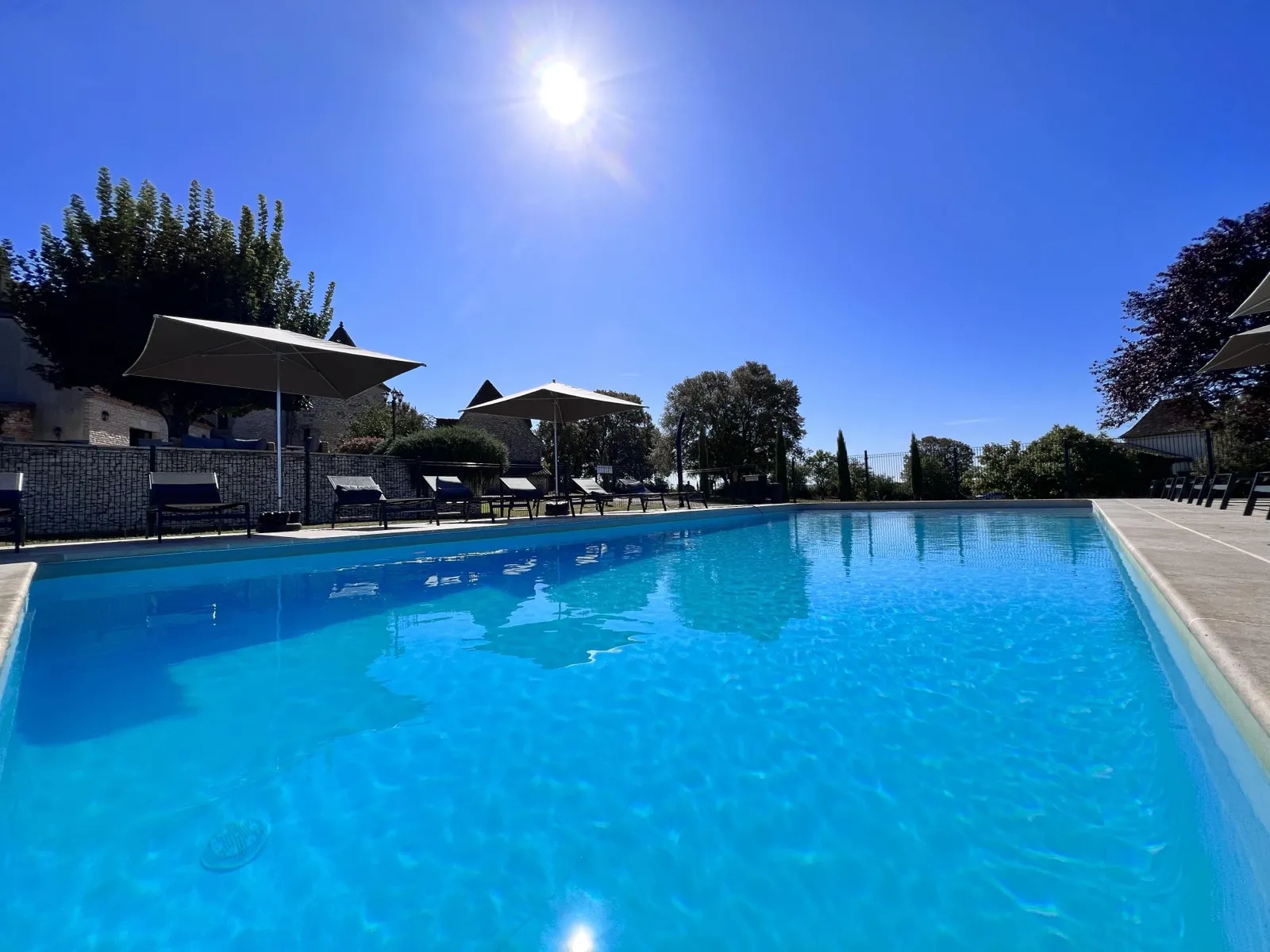 Panoramic pool - Hotel Les Vieilles Tours